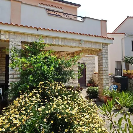 Apartment Fumic Mandre